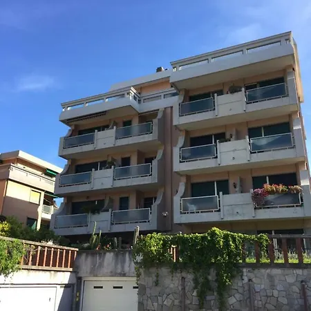 L'attico Di Anna Санремо